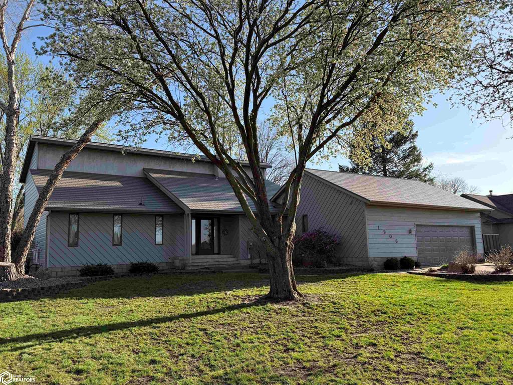 Photo of 1906 West River Drive Dr, Humboldt, IA 50548 (MLS # 6337485)