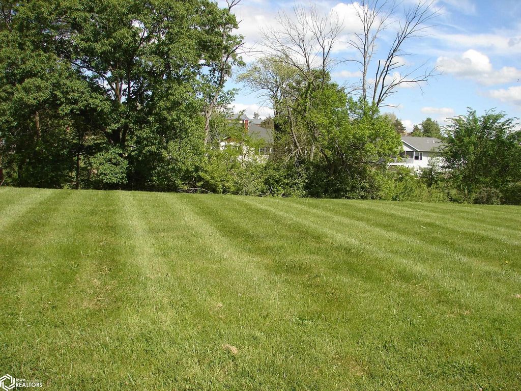 Photo of 902 S Smith Street, Mount Pleasant, IA 52641 (MLS # 6172162)