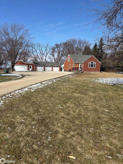 4607 580th Avenue West Bend IA 50597