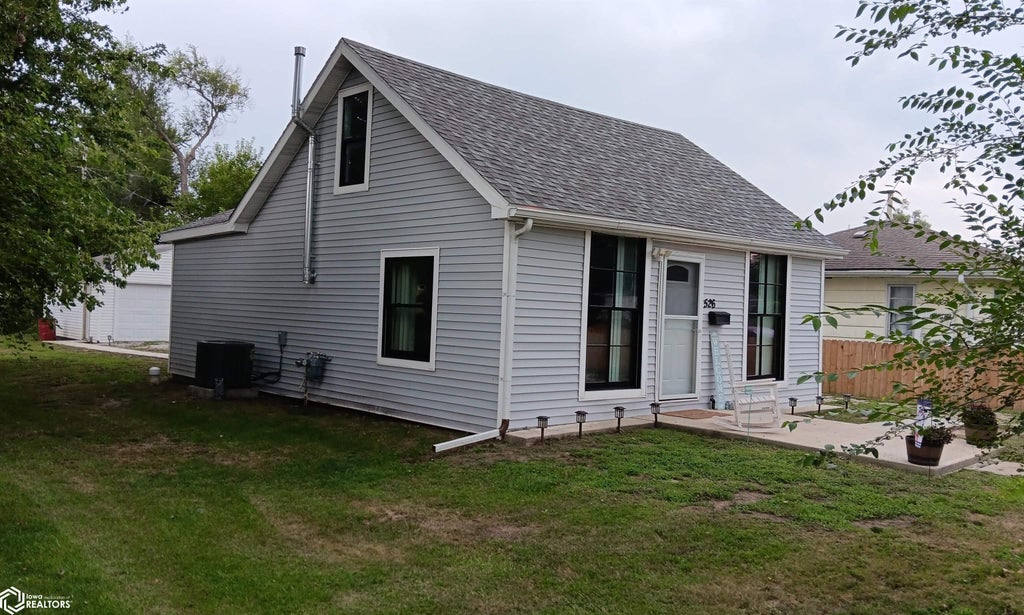 Photo of 526 S Moore Street, Ottumwa, IA 52501 (MLS # 6341476)