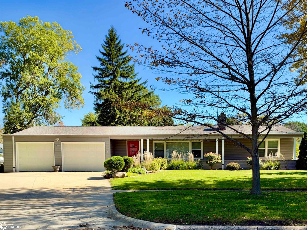 Photo of 911 15Th Street, Onawa, IA 51040 (MLS # 6343413)