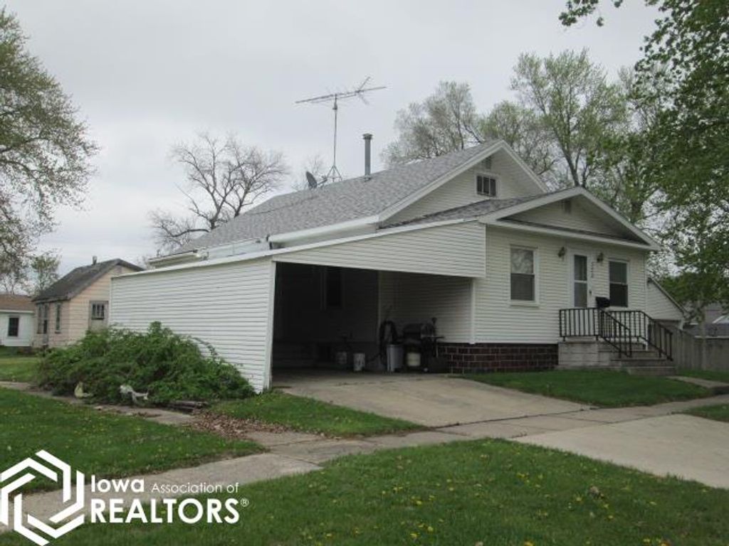 Photo of 320 6th Avenue SW, Clarion, IA 50525 (MLS # 6337737)