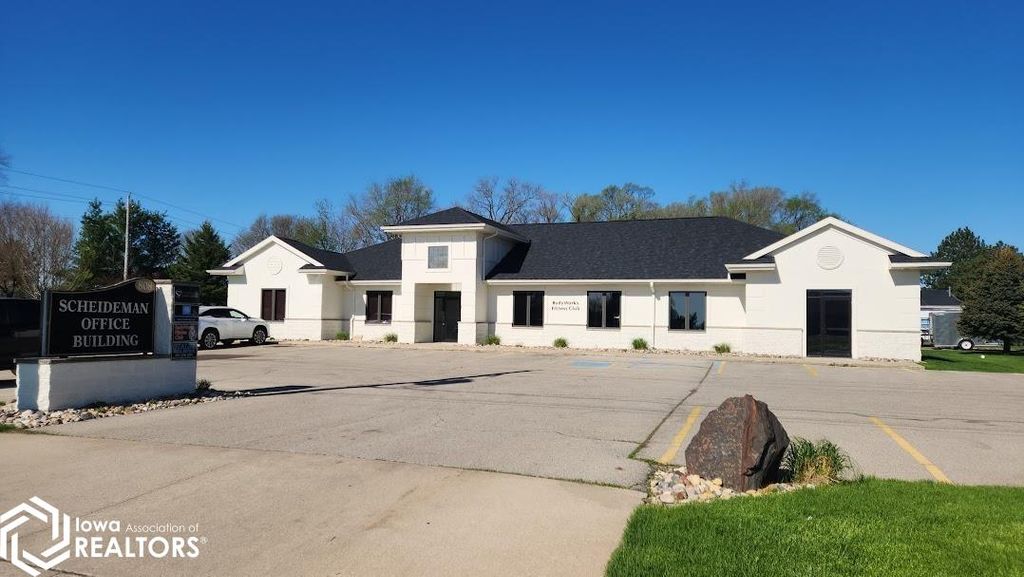 Photo of 808 4th Street NE, Hampton, IA 50441 (MLS # 6337747)
