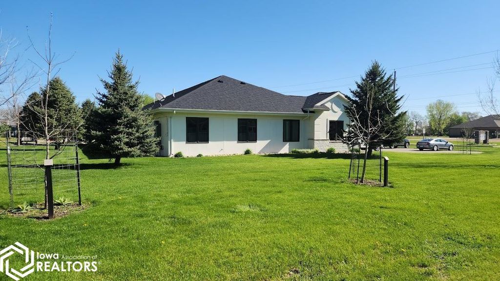 Photo of 808 4th Street NE, Hampton, IA 50441 (MLS # 6337747)