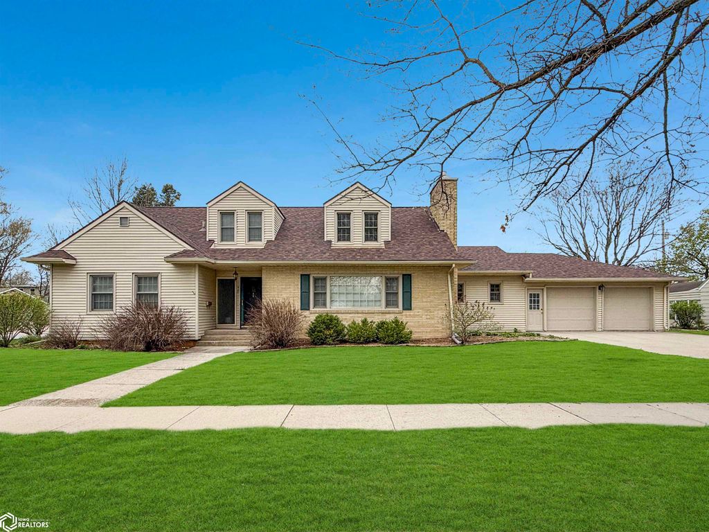 Photo of 403 Jason Avenue, Iowa Falls, IA 50126 (MLS # 6337678)