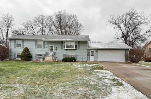 Photo of 311 W State Street, Mount Pleasant, IA 52641 (MLS # 6334248)