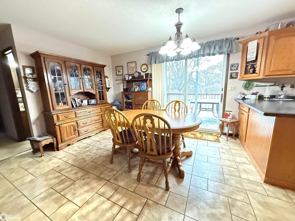 Photo of 311 W State Street, Mount Pleasant, IA 52641 (MLS # 6334248)