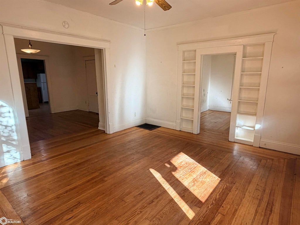 Photo of 608 S 5th Street, Fairfield, IA 52556 (MLS # 6343490)
