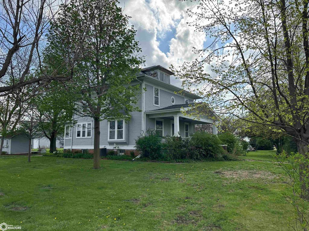 Photo of 2100 W Washington Street, Mount Pleasant, IA 52641 (MLS # 6323494)