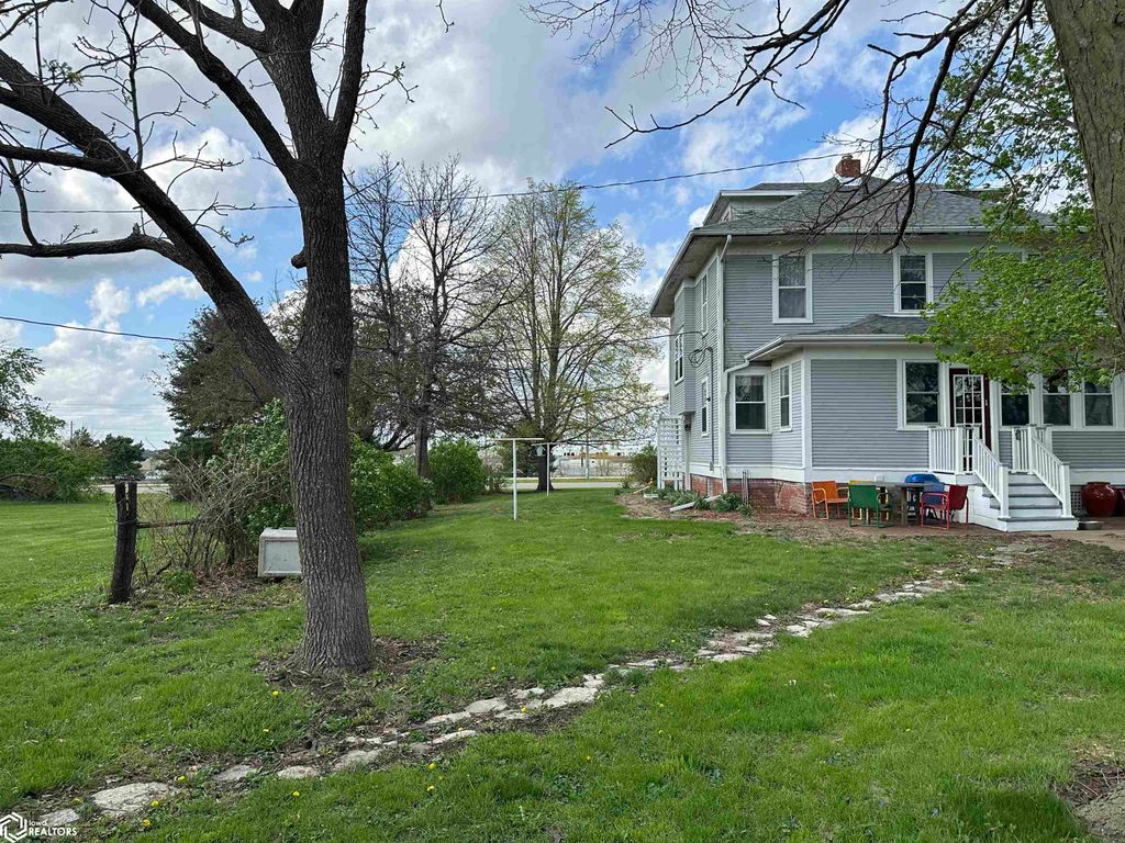 Photo of 2100 W Washington Street, Mount Pleasant, IA 52641 (MLS # 6323494)