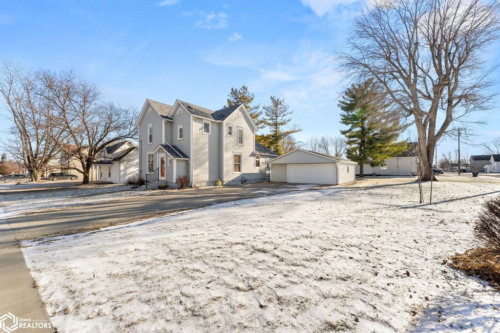 Photo of 201 E Division St, Morning Sun, IA 52640 (MLS # 6335010)