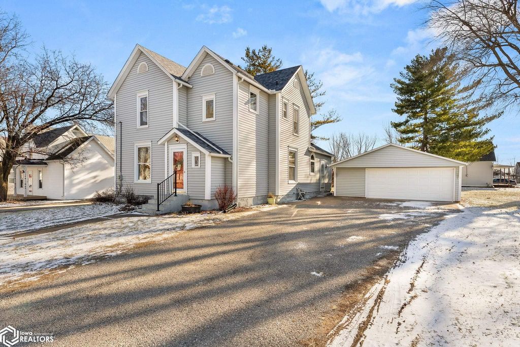 Photo of 201 E Division St, Morning Sun, IA 52640 (MLS # 6335010)