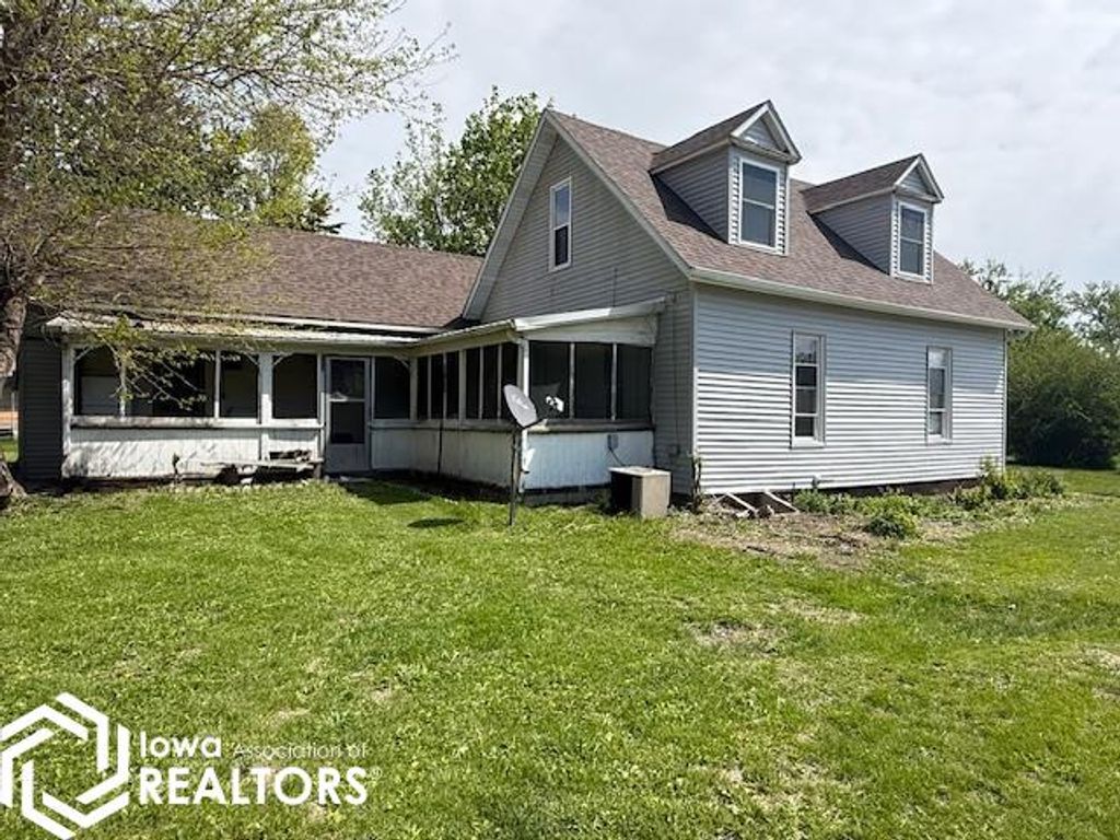 Photo of 407 S Adams Street, Mount Pleasant, IA 52641 (MLS # 6338077)