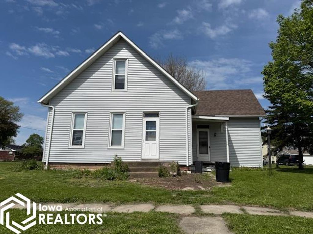 Photo of 407 S Adams Street, Mount Pleasant, IA 52641 (MLS # 6338077)