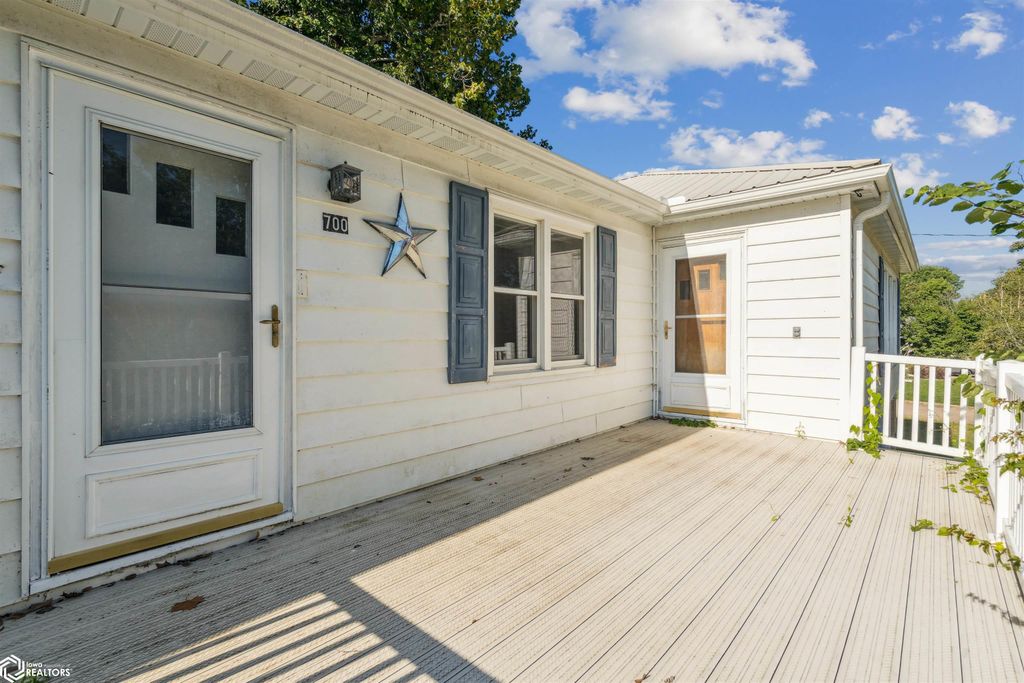 Photo of 700 W Henry St. St, Mount Pleasant, IA 52641 (MLS # 6331077)