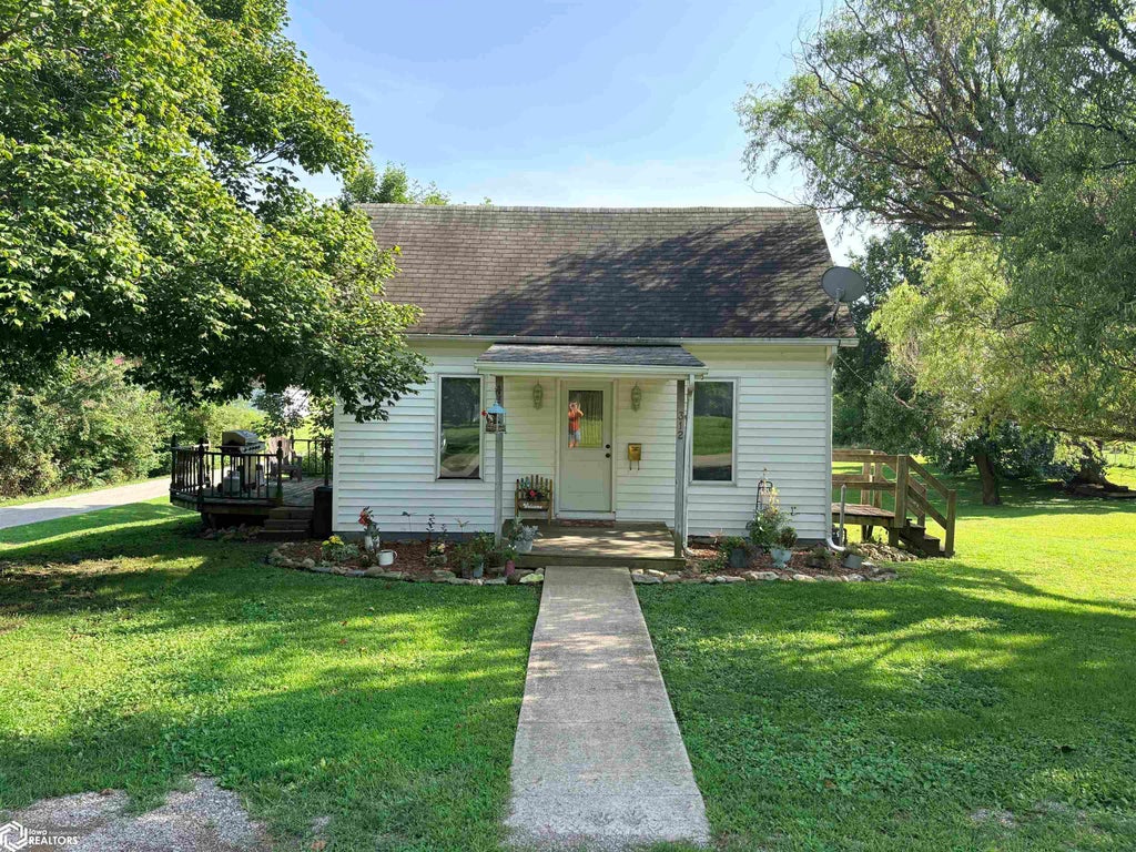 Photo of 312 E 4Th Street, Moulton, IA 52572 (MLS # 6341588)