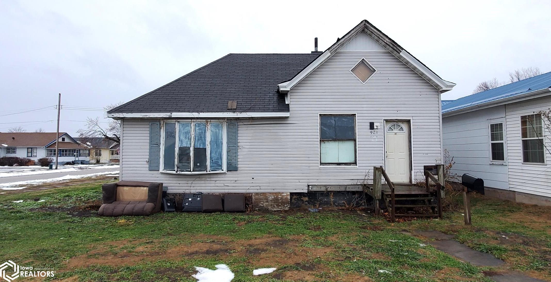 Photo 1 of 6 — 921 23rd Street, Fort Madison, IA 52627