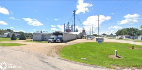 130 E 11Th Street Monticello IA 52310