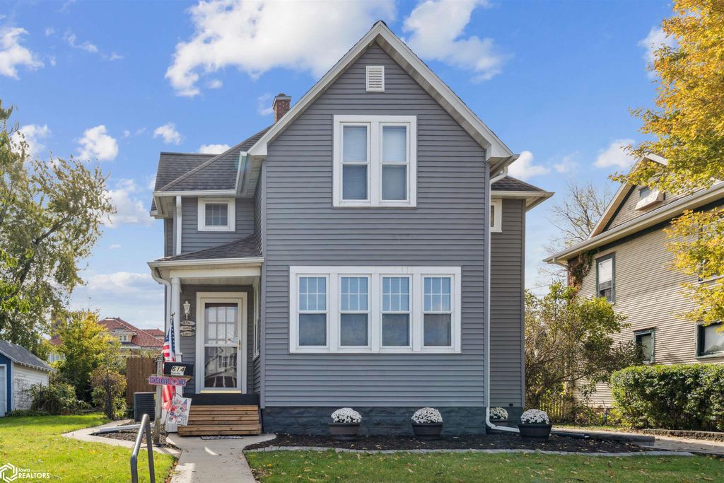 Photo of 614 W State Street, Marshalltown, IA 50158 (MLS # 6333376)