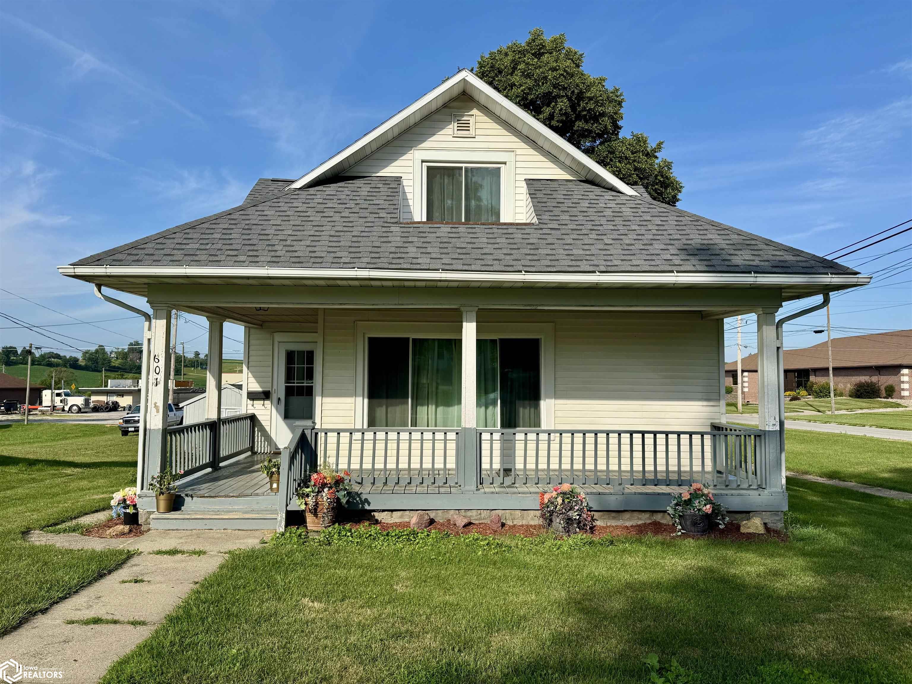 Photo 1 of 35 — 601 Washington Street, Audubon, IA 50025