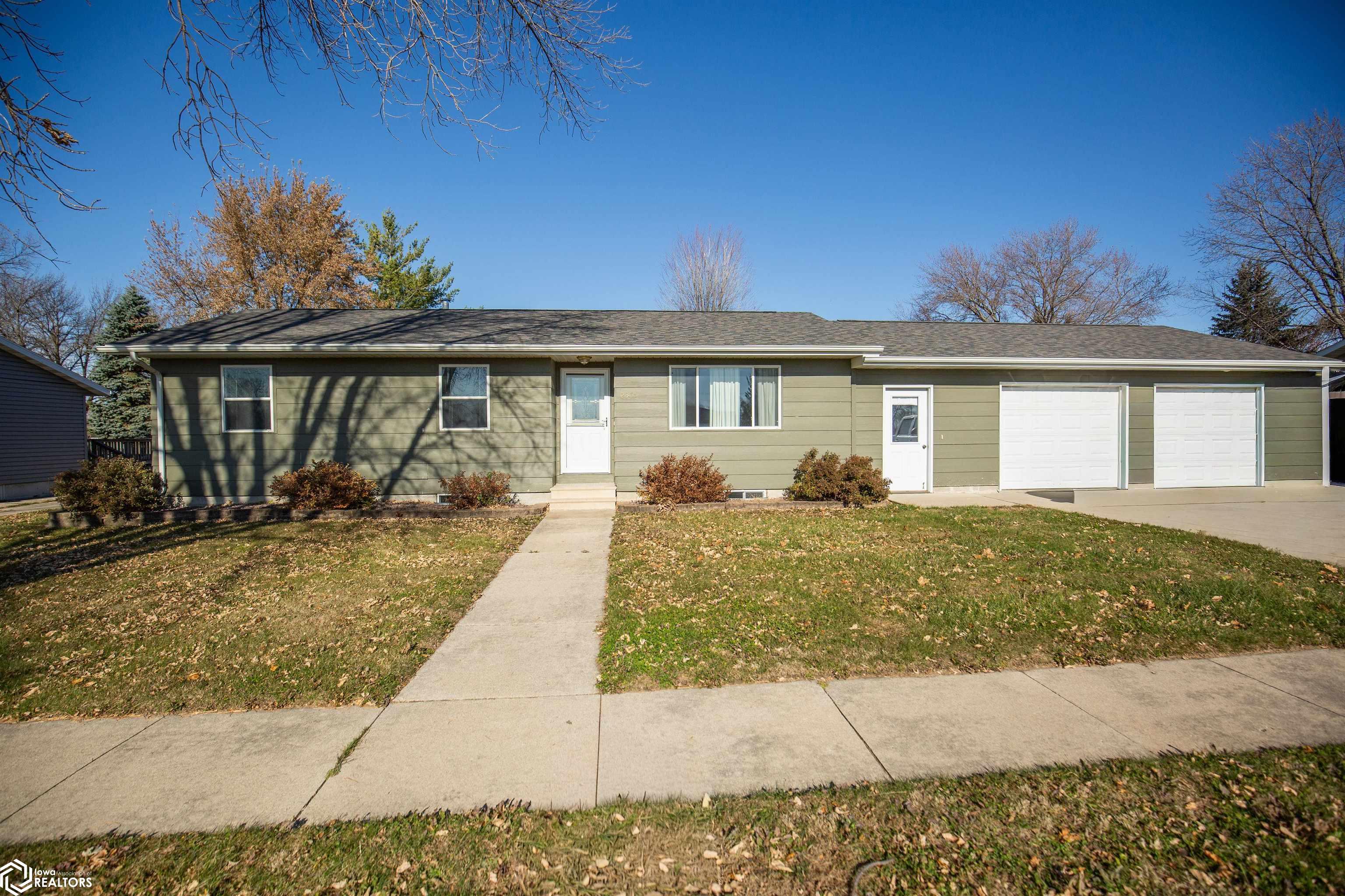 Photo 1 of 21 — 2317 E Spruce Street, Algona, IA 50511