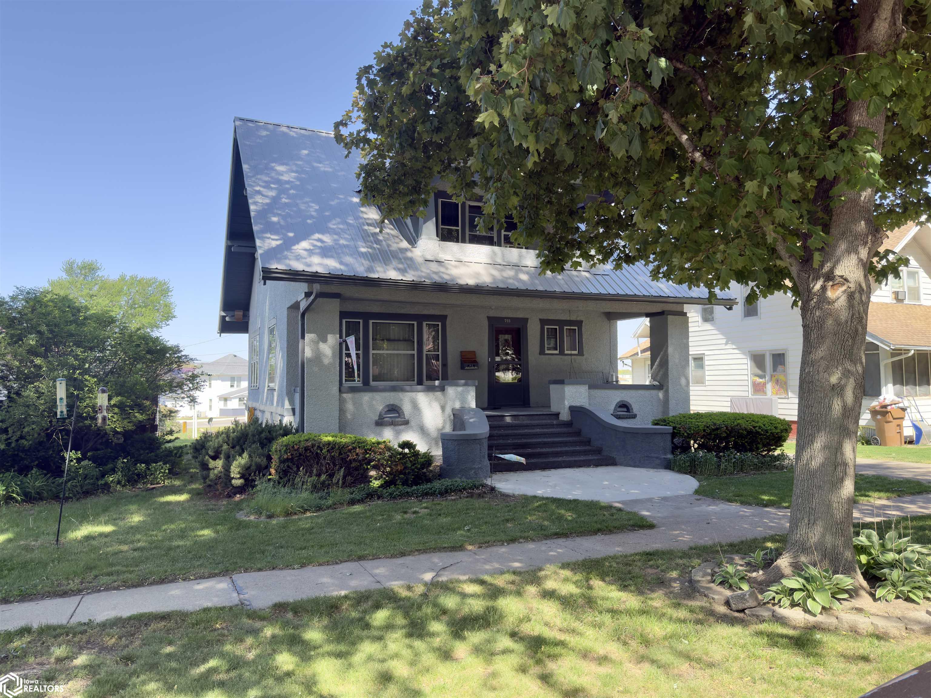 715 Washington Street