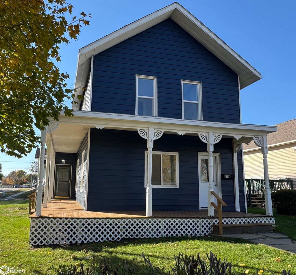 Photo of 210 S Maple Street, Creston, IA 50801 (MLS # 6333470)