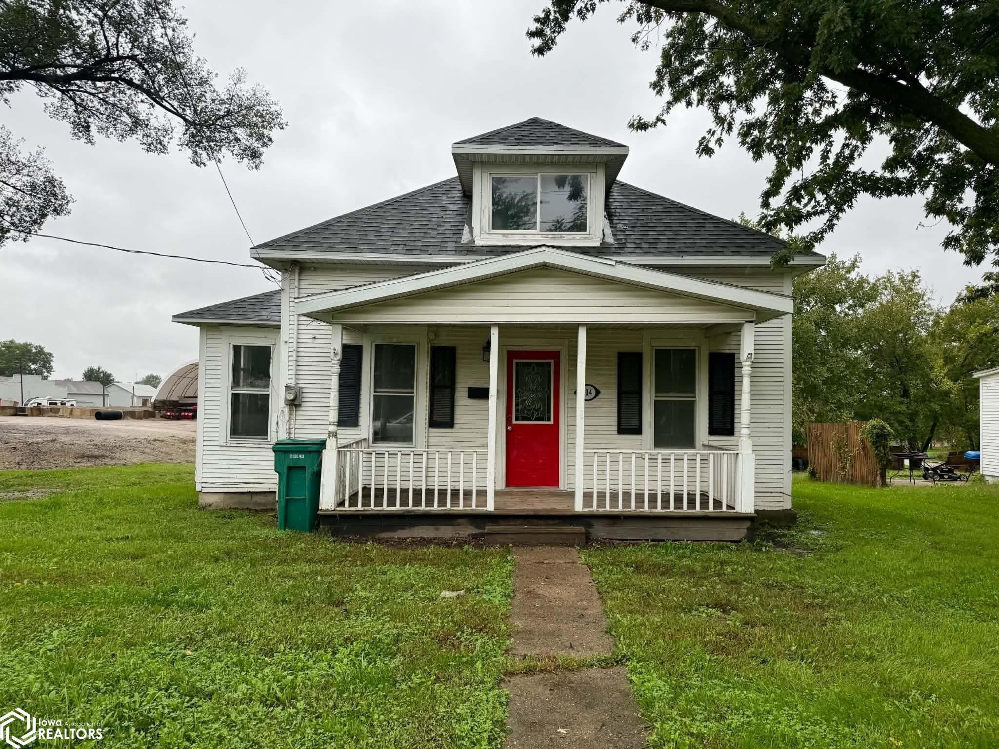 404 S Railroad Street
