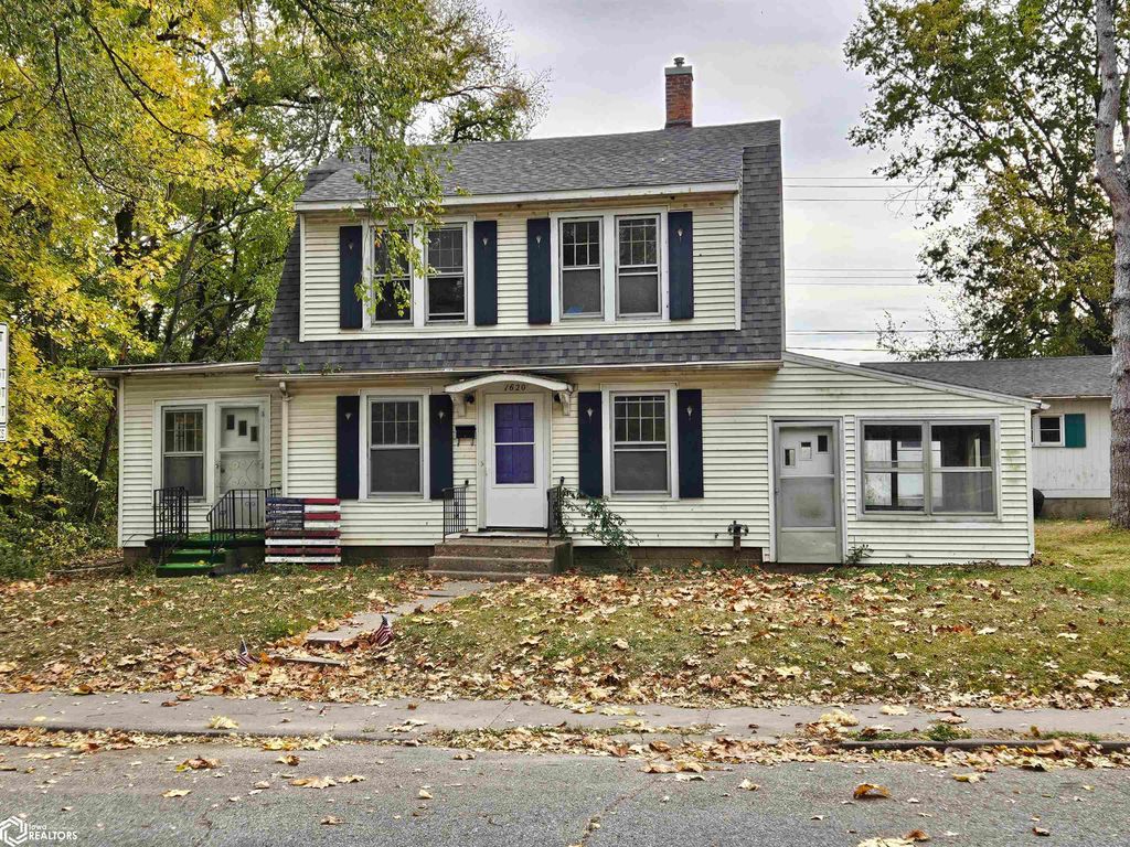 Photo of 1620 Avenue G, Fort Madison, IA 52627 (MLS # 6333496)