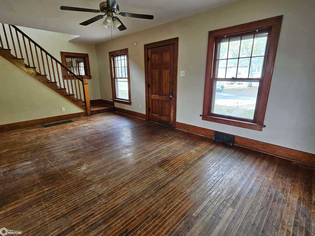 Photo of 1620 Avenue G, Fort Madison, IA 52627 (MLS # 6333496)