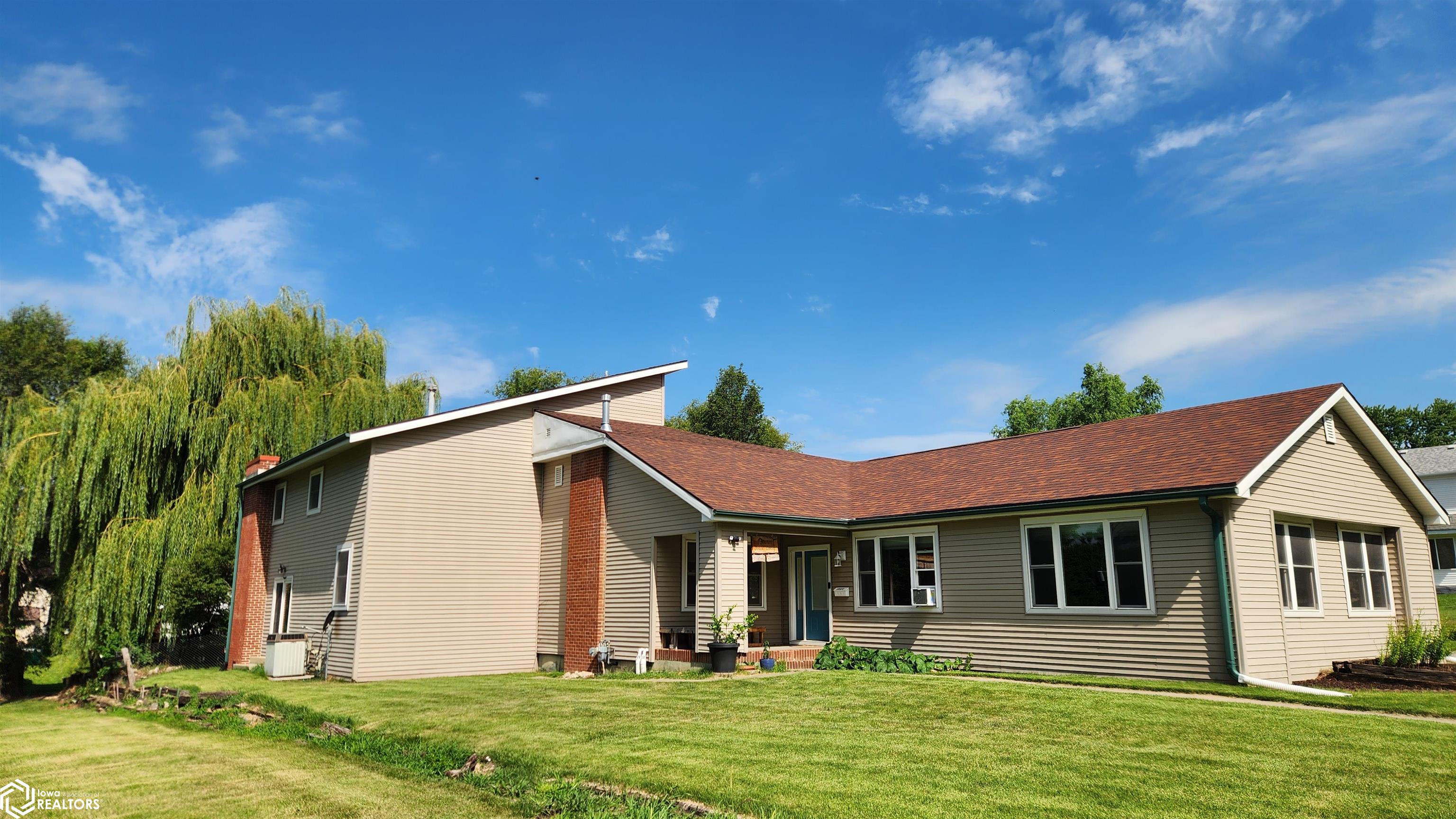 Photo 1 of 23 — 1009 Siegel Street, Tama, IA 52339