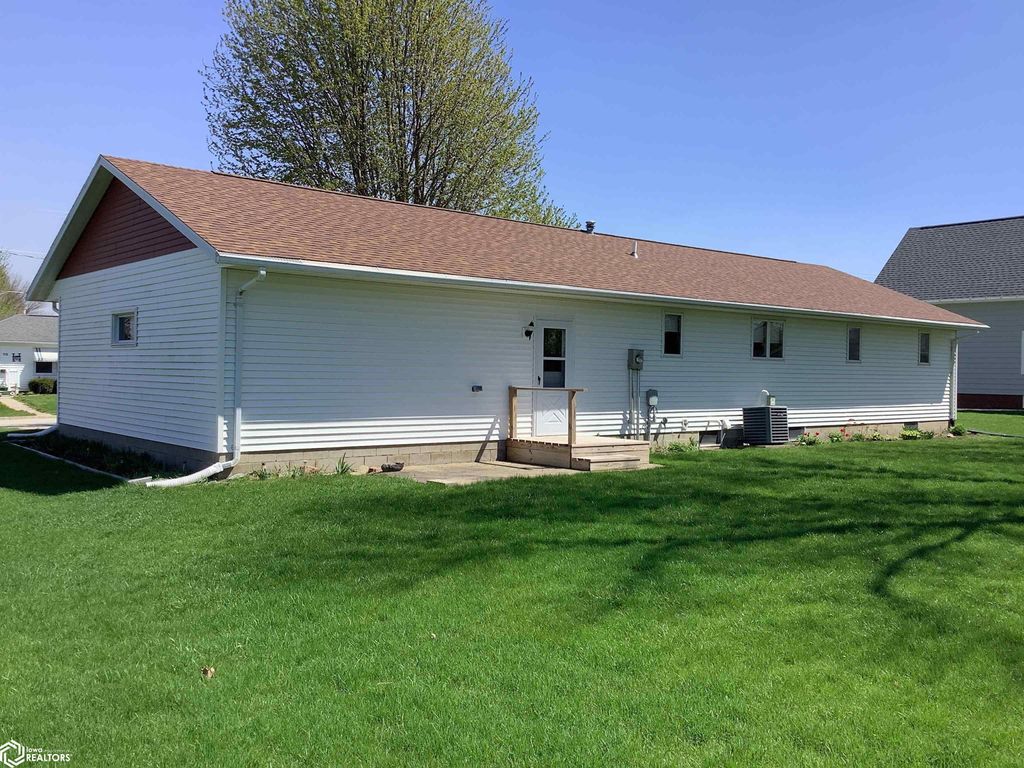 Photo of 509 SW 2nd Street, Buffalo Center, IA 50424 (MLS # 6337681)