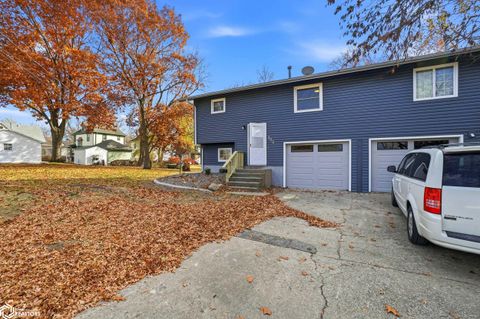 Photo of 302 W State Street, Mount Pleasant, IA 52641 (MLS # 6335886)