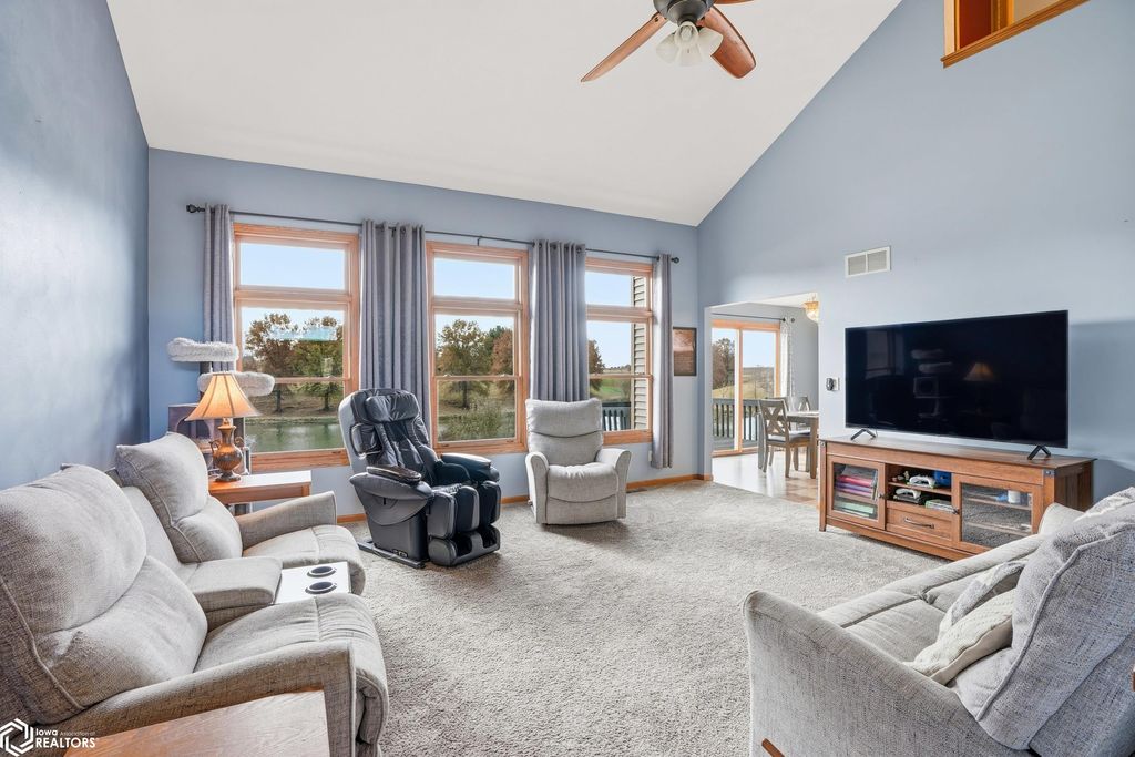 Photo of 3329 Terrace Lake Rd Rd, Crawfordsville, IA 52621 (MLS # 6333740)