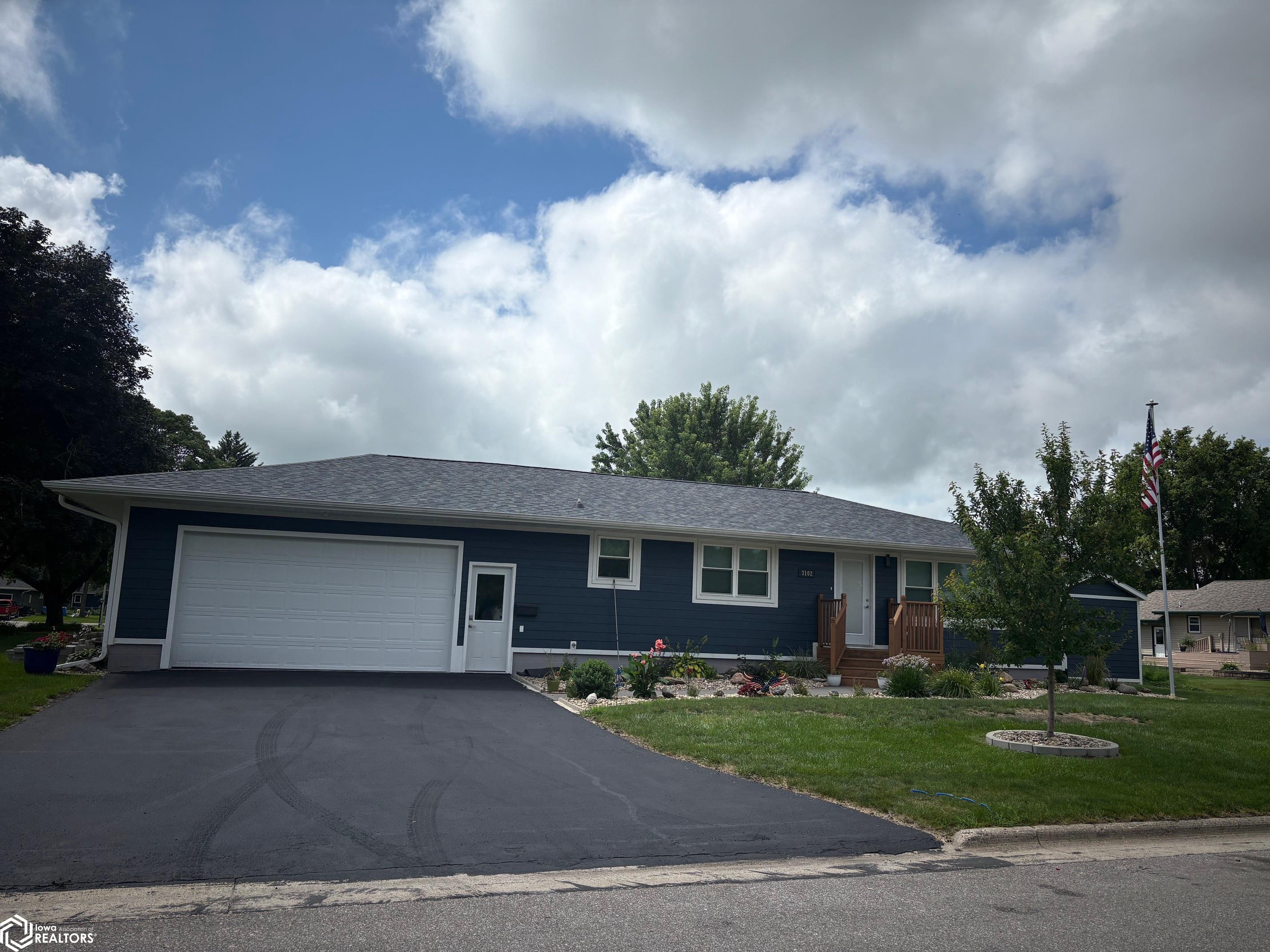 Photo 1 of 31 — 3102 3rd Street, Emmetsburg, IA 50536