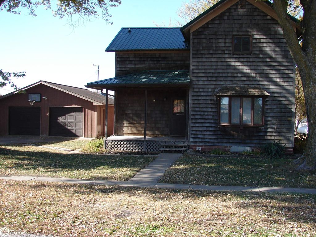 Photo of 205 N Chestnut St. St, Crawfordsville, IA 52621 (MLS # 6333506)