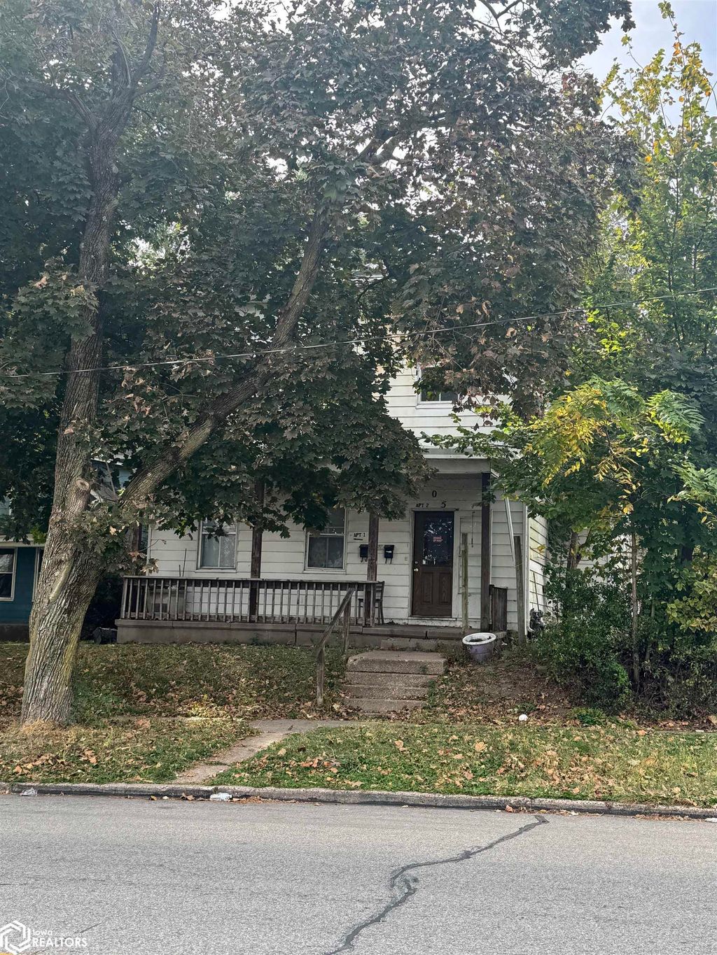 Photo of 605 S Central Avenue, Burlington, IA 52601 (MLS # 6333182)