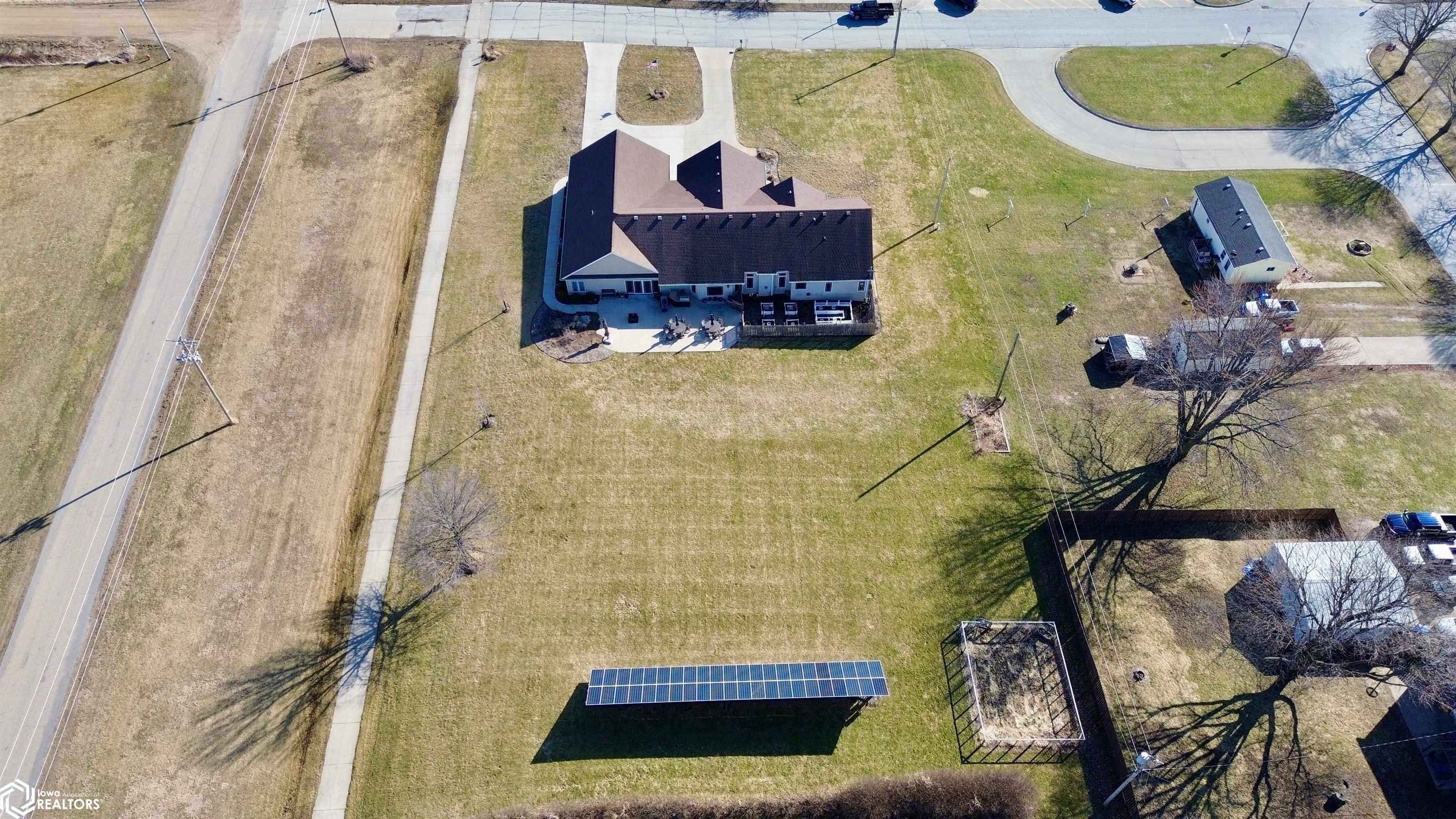 506 E Russell Street