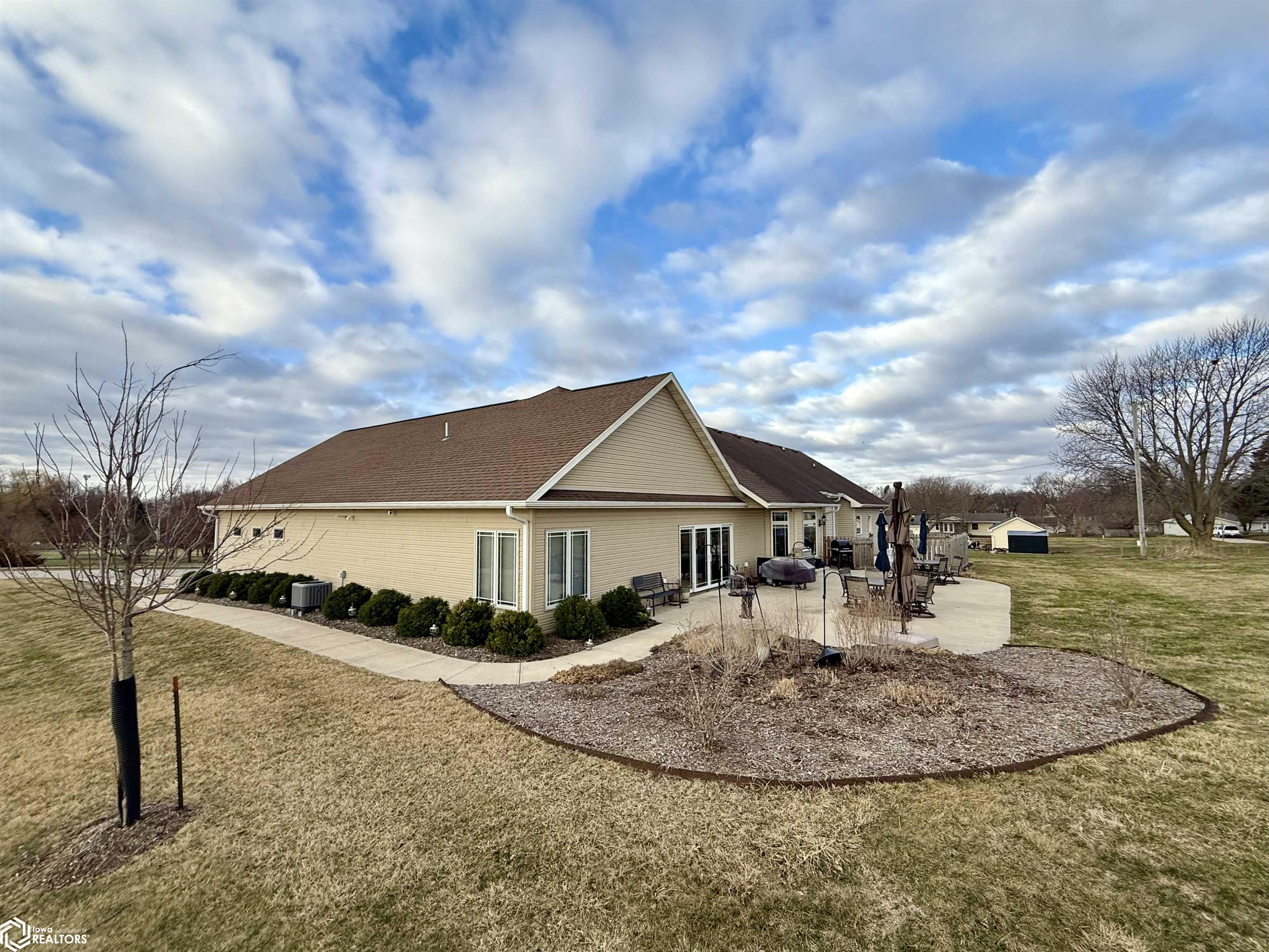 506 E Russell Street