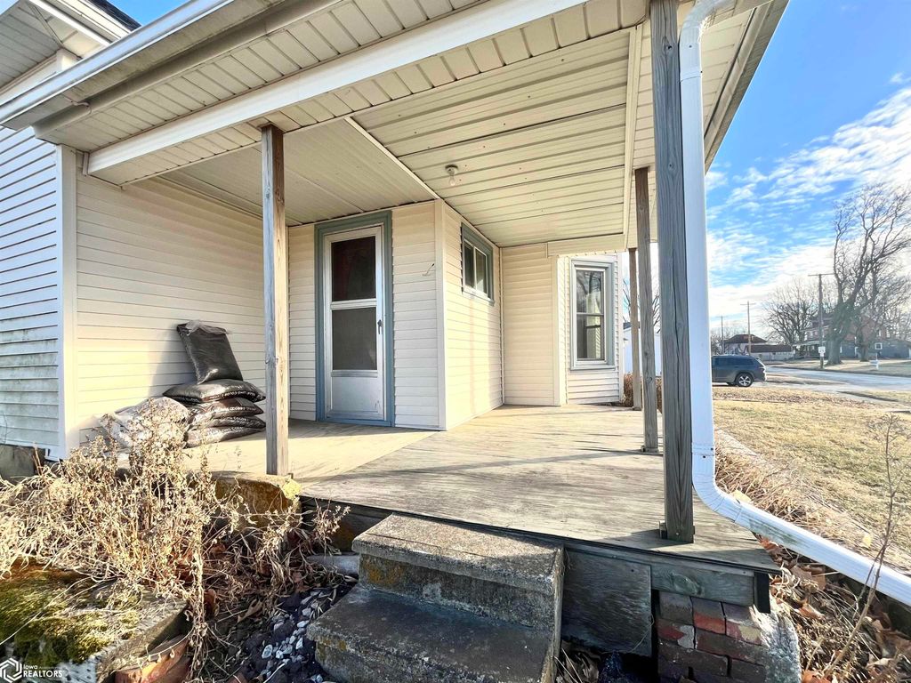 Photo of 100 Elm Street, Elliott, IA 51532 (MLS # 6335434)