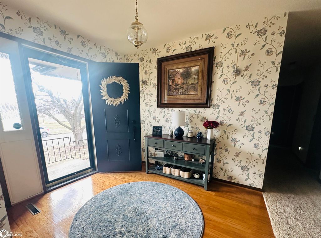 Photo of 1301 Main St St, Ackley, IA 50601 (MLS # 6335435)