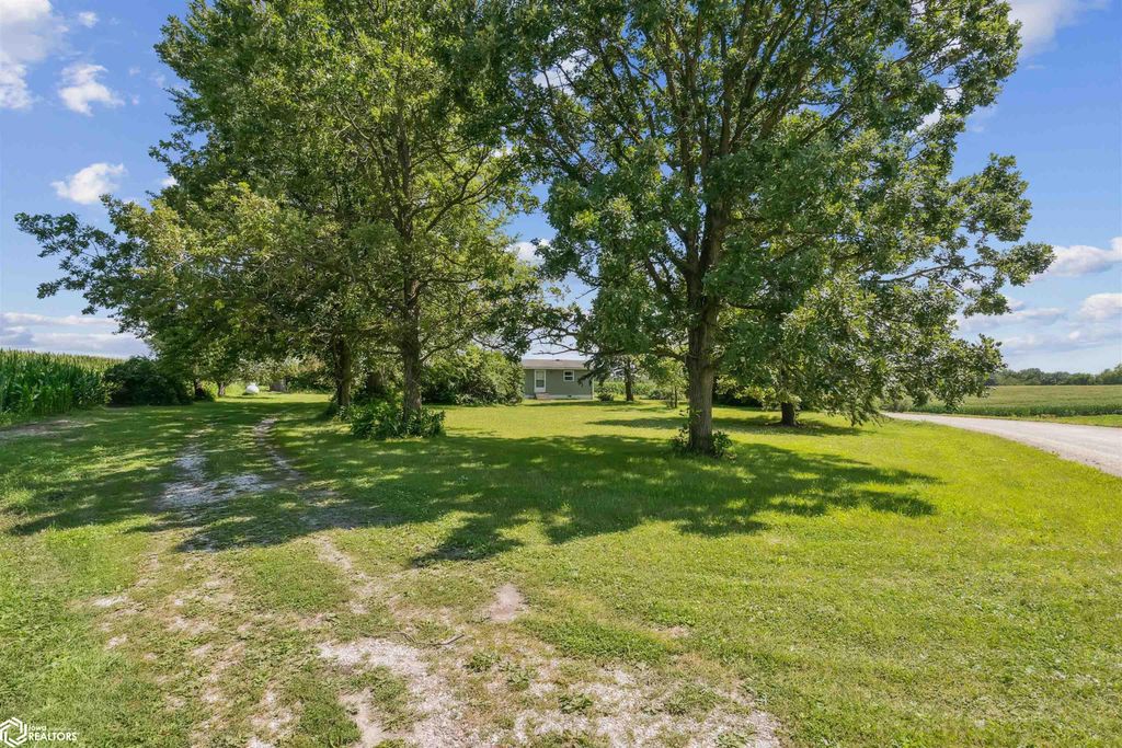 Photo of 2928 Graham Avenue, Mount Pleasant, IA 52641 (MLS # 6334800)