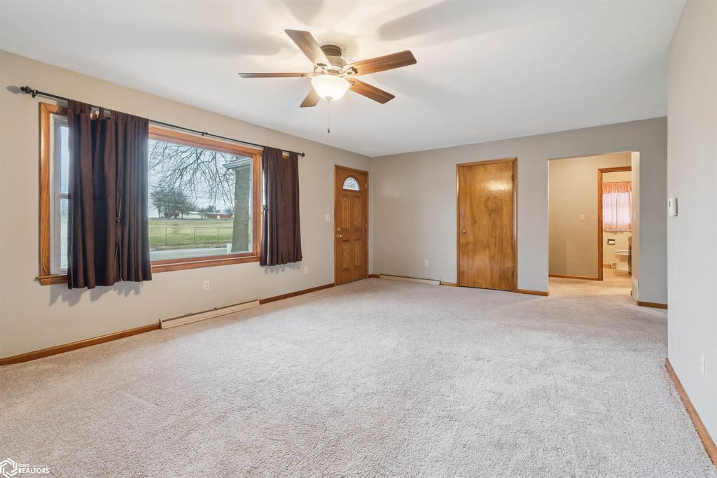 Photo of 605 S Locust Street, Mount Pleasant, IA 52641 (MLS # 6336298)