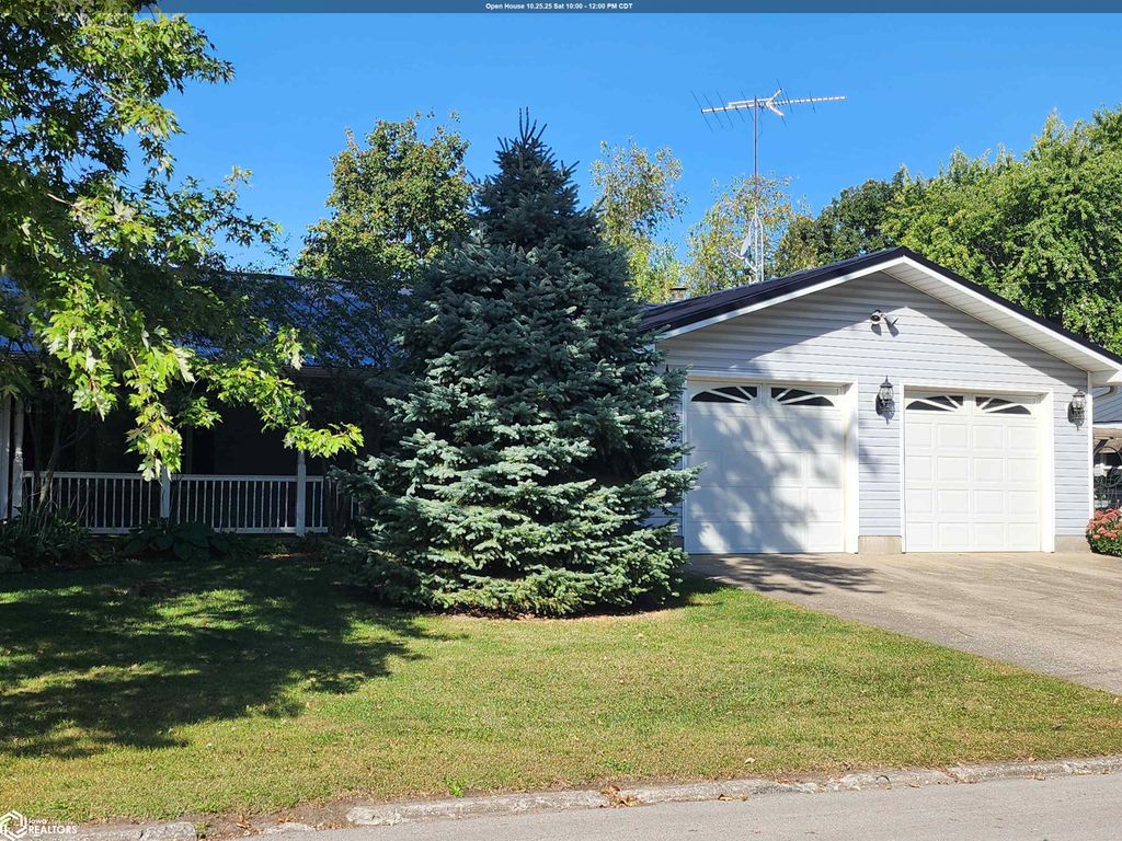 Photo of 201 N Chestnut St, Winfield, IA 52659 (MLS # 6332306)