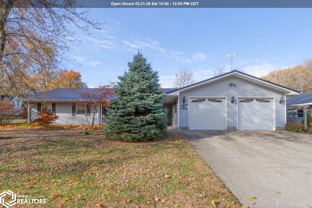 Photo of 201 N Chestnut St, Winfield, IA 52659 (MLS # 6332306)