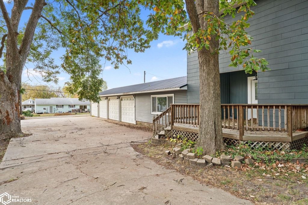 Photo of 106 S Clark Street, Winfield, IA 52659 (MLS # 6333173)