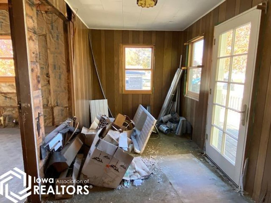 Photo of 241 Howard Avenue, Woden, IA 50484 (MLS # 6333487)