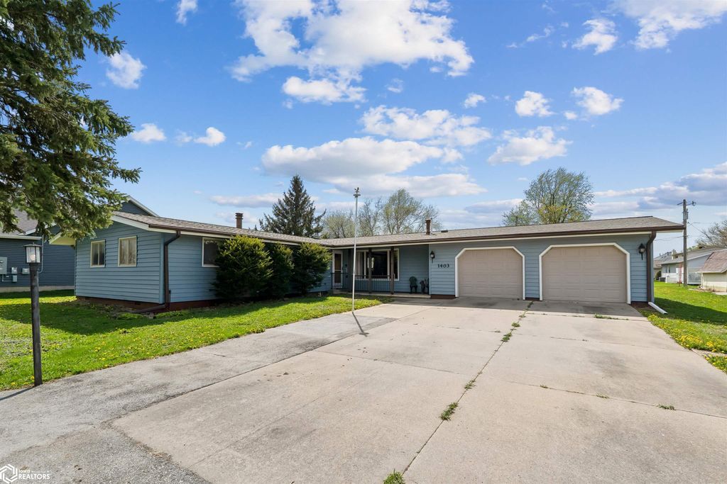 Photo of 1403 Austin Place, Marshalltown, IA 50158 (MLS # 6337551)