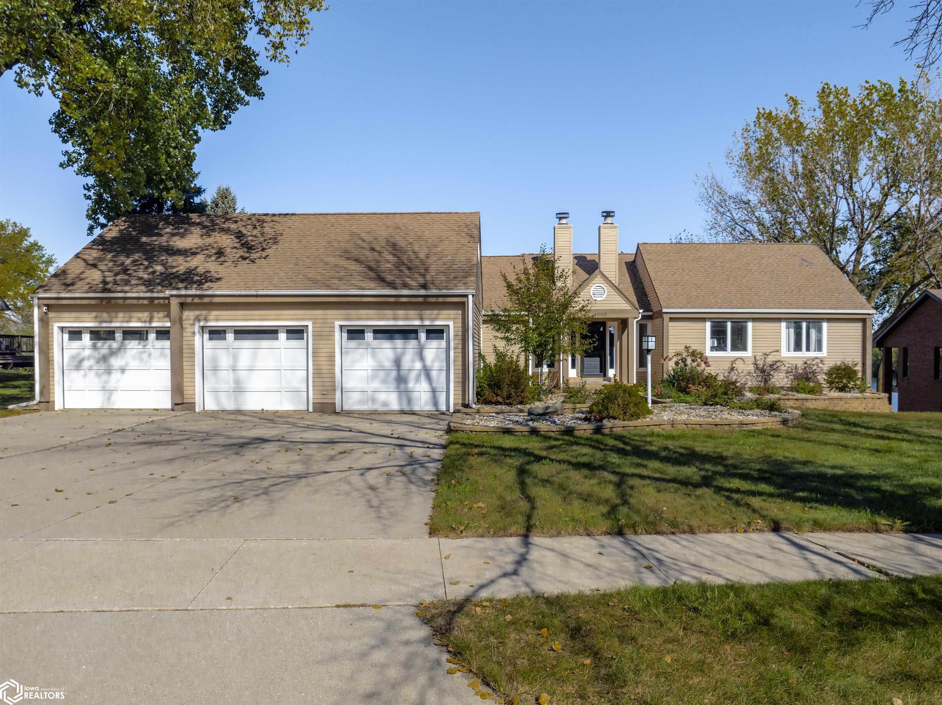 1000 Briarstone Dr