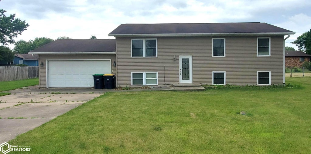 Photo of 411 Kennedy Drive, Wapello, IA 52653 (MLS # 6339340)